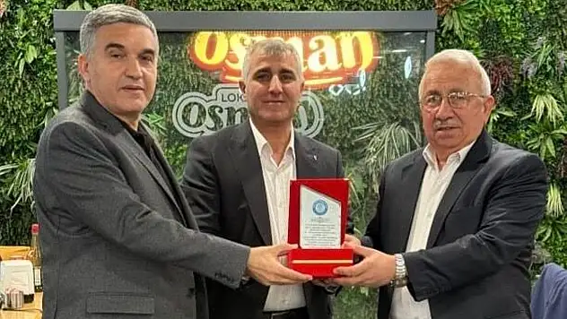 Siirt İl Halk Kütüphanesi'nde 40 yıl: Abdurrahim Gül'e teşekkür plaketi