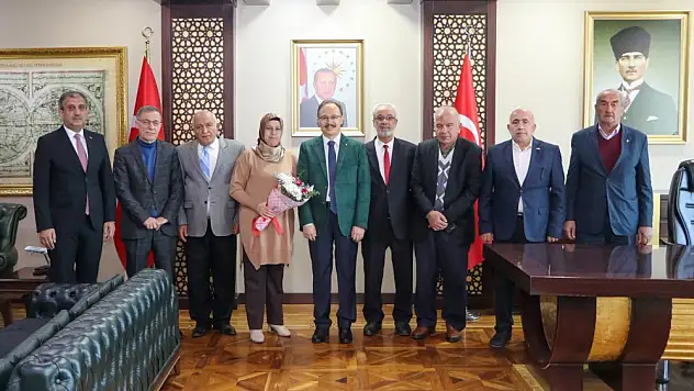 Siirt İl İnsan Hakları Kurulu Üyelerinden Vali Dr.Kızılkaya'ya Ziyaret