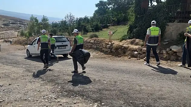 Siirt İl Özel İdare Ekipleri, Tarihi ve Doğal Alanları Temizlemeye Devam Ediyor
