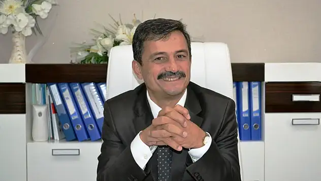 Siirt İl Sağlık Müdürü Dr.Erol Emre Ömür 22 Mart Acil Tıp Teknisyenleri ve Teknikerleri Günü'nü Kutladı