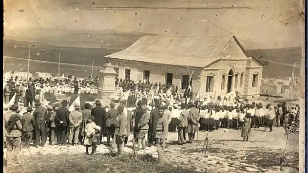 Siirt'in 92 Yıl Önce Açılışı Yapılan Halk Evi'nin Fotoğrafları Ortaya Çıktı