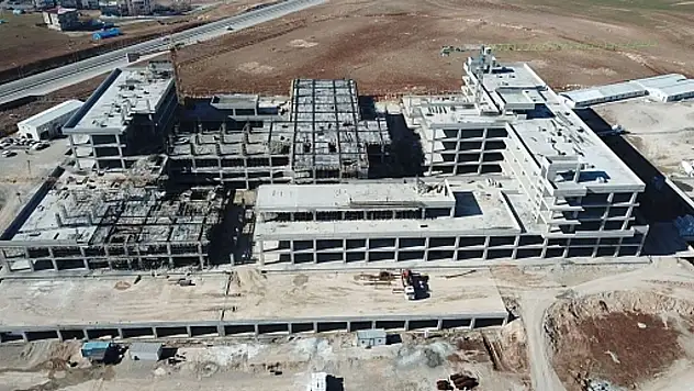 Siirt'e 7.5 Milyarlık Kaynak Var, Üretime ve İstihdama Yönelik Yeni Projelere Ağırlık Verilmeli!