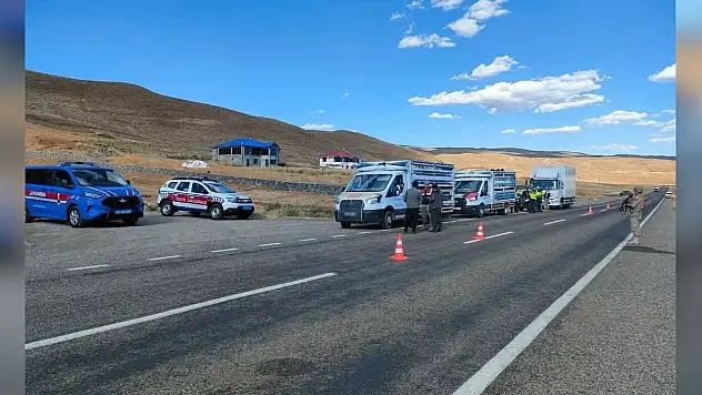 Siirt'in De Aralarında Bulunduğu 81 İlde Düzensiz Göç Denetimi: 25 Organizatör, 355 Göçmen Yakalandı