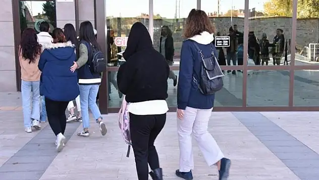 Siirt'in de Aralarında Olduğu 19 İlde Dev Operasyon: 100 Milyon Liralık Dolandırıcılık Şebekesi Çökertildi