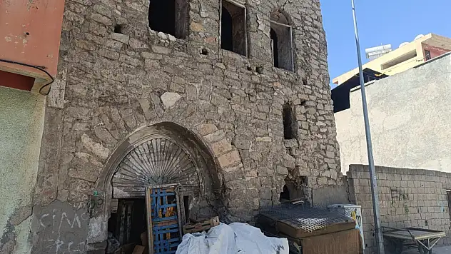 Siirt'in Kültürel Mirası Çöplük İçinde: Vakıflar Bölge Müdürlüğü Sessiz