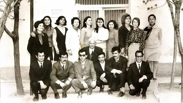 Siirt'in Yaşayan Arşivi Faik Kuzu'ndan Duygulandıran Atatürk İlkokulu Paylaşımı