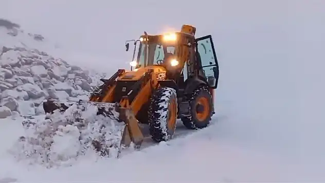 Siirt'in Yüksek Kesimlerinden Beklenen Kar Yağışı Başladı