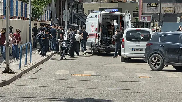 Siirt Kurtalan'da Ekmek Almaya Giden 10 Yaşındaki Eylül'e Motosiklet Çarptı: Küçük Kızın Durumu Kritik