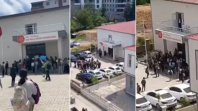 Siirt Kurtalan'da İlçe Milli Eğitim Müdürlüğü Önünde Öğrencilerden Pankartlı Eylem