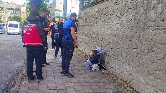 Siirt Kurtalan'da Sokakta Çalıştırılan Ve Dilendirilen Çocuklar İçin Denetim Yapıldı