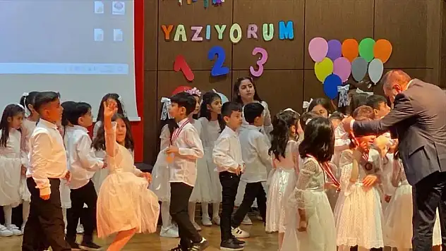 Siirt Mehmetçik İlkokulu Öğrencileri, Aileleriyle Okuma Etkinliği Yaptı