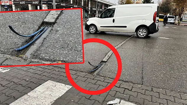 Siirt Merkez'de Ölümcül Tehlike: Halil Polat Kavşağı'nda Açıkta Elektrik Kabloları