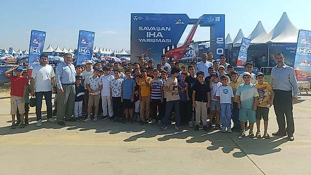 Siirt Molla İhsan Erdal Kur'an Kursu Öğrencileri Savaşan İHA Yarışmalarını İnceledi