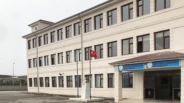 Siirt Necip Fazıl Kısakürek İlk ve Ortaokulu Tarihe Geçti