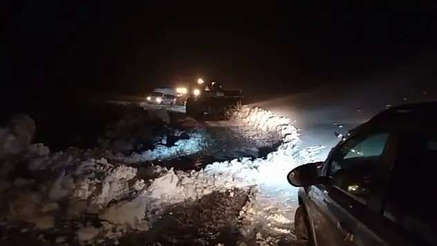 Siirt Pervari'de Kar ve Tipide Mahsur Kalan 78 Vatandaş Kurtarıldı