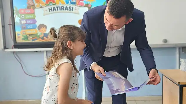 Siirt Pervari'de Öğrenciler Karnelerini Aldı, Yaz Tatili Başladı