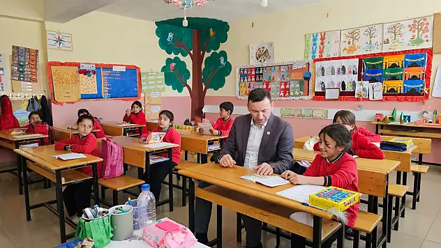 Siirt Pervari Kaymakamı Gülderen'den Okul Ziyareti
