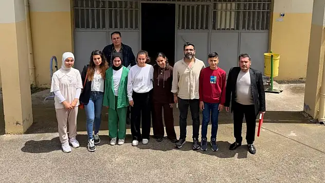 Siirt Sağırsu Ortaokulu'nda Kritik Sağlık Hamlesi: Öğrencilere Skolyoz Taraması