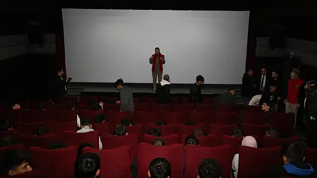 Siirt Sevgi Evlerindeki Çocuklarla Milli Birlik ve Beraberlik Buluşması