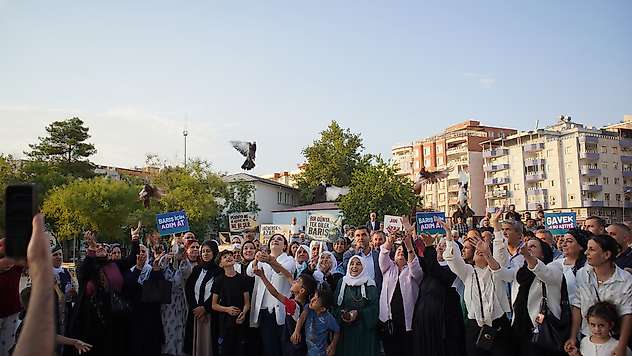 Siirt'te 1 Eylül Dünya Barış Günü İçin Yürüyüş Düzenlendi
