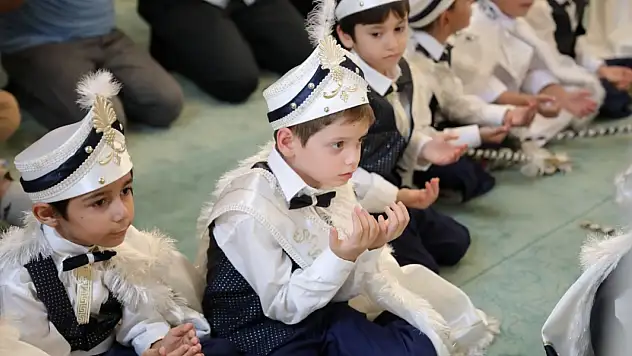 Siirt'te 118 Çocuk İçin Toplu Sünnet Şöleni