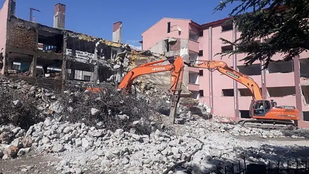 Siirt'te 9 Okul ve Kamu Binası Yıkılacak