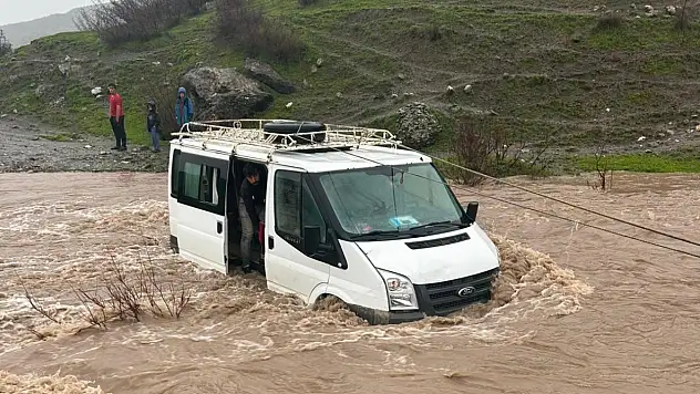 Siirt'te Acı Olay: Kalp Krizi Geçiren Kadın Yolda Mahsur Kaldı, Hayatını Kaybetti