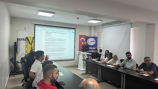 Siirt'te Afet Tatbikatı Öncesi Masa Başı Tatbikatı Düzenlendi