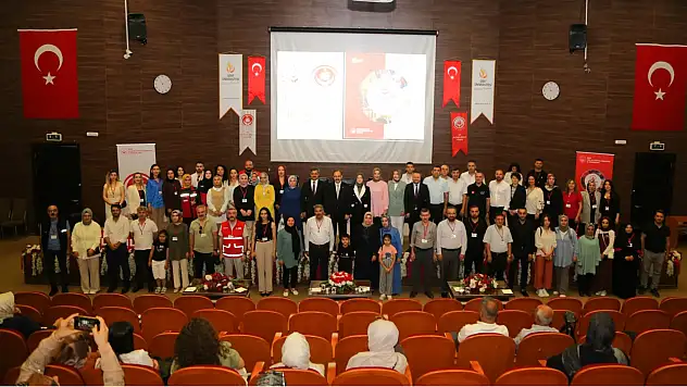 Siirt'te 'Aile Yılı' Kapsamında Önemli Çalıştay Düzenlendi: Güçlü Aileler İçin Ortak Hedef