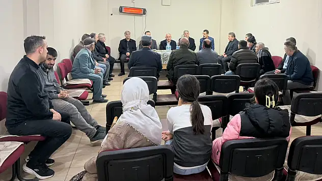 Siirt'te AK Parti'den Mahalle Ziyareti: Sorunlar Dinlendi, İstişareler Yapıldı