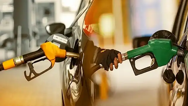 Siirt'te Akaryakıt Fiyatları Güncellendi: Benzin, Motorin ve LPG'de Son Durum
