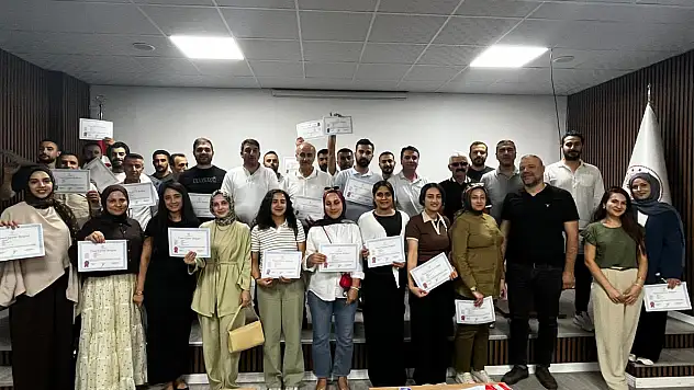 Siirt'te Ambulans Personeline İş Sağlığı ve Güvenliği Eğitimi Verildi