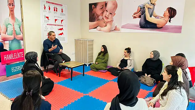 Siirt'te anne adaylarına bilinçli gebelik desteği: Gebe Okulu eğitimleri sürüyor