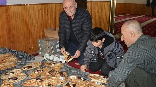 Siirt'te asırlık hayır geleneği Şeyh Halef Camii'nde yaşatılıyor