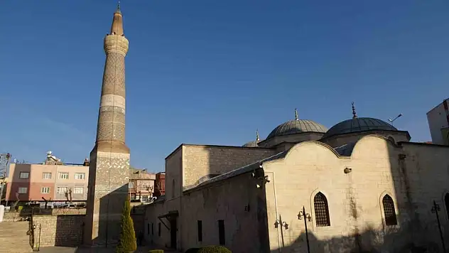 Siirt'te bayram namazı saat kaçta? İşte 2026 Ramazan Bayramı namazı saati