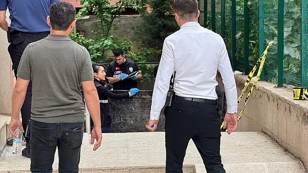 Siirt'te Bayram Temizliği Yaparken 5. Kattan Düşüp Hayatını Kaybeden Kadının Kimliği Belli Oldu