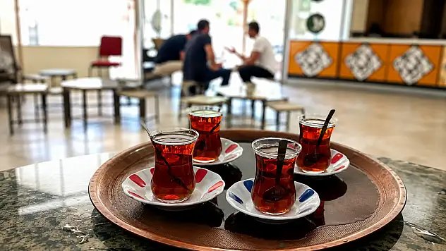 Siirt'te Çay ve Suya Zam Geldi