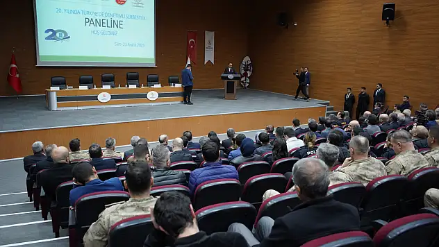 Siirt'te denetimli serbestliğin 20. yılı panelle ele alındı: ''Amaç cezalandırmak değil, topluma kazandırmak''