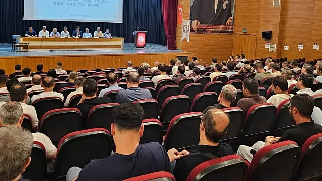 Siirt'te Eğitim Kurumu Müdürleri Sene Sonu Değerlendirme Toplantısı Yapıldı