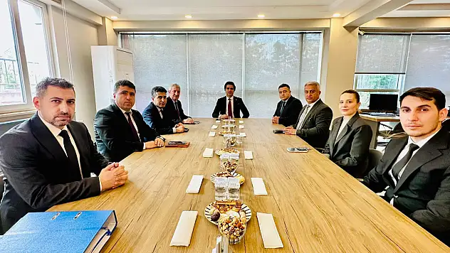 Siirt'te Eğitimde Koordinasyon Toplantısı: İlçe Müdürleri Şirvan'da Bir Araya Geldi