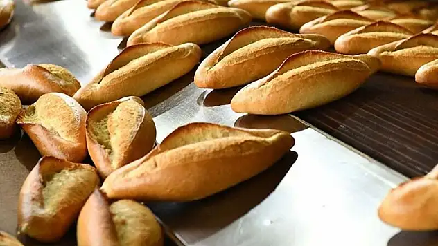 Siirt'te Ekmeğe Zam Geldi: Fiyat 15 TL'ye Yükseldi