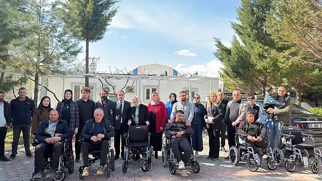 Siirt'te Engel Tanımayan Dayanışma: 20 Akülü Sandalye Sahiplerine Ulaştırıldı