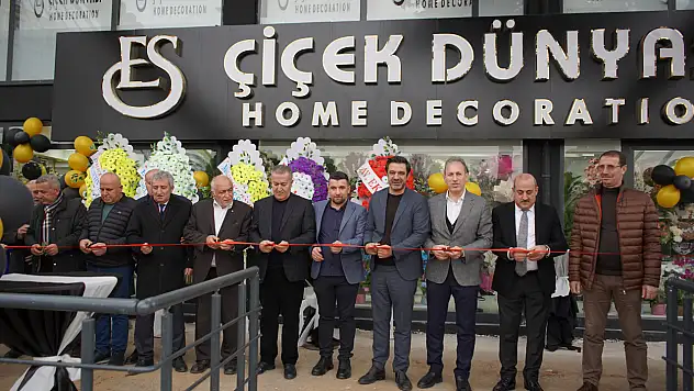 Siirt'te 'Es Çiçek Dünyası Home Decoration' Hizmete Açıldı