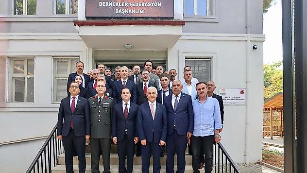 Siirt'te Gaziler Günü'nde Şehit Yakınları ve Gaziler Ziyaret Edildi