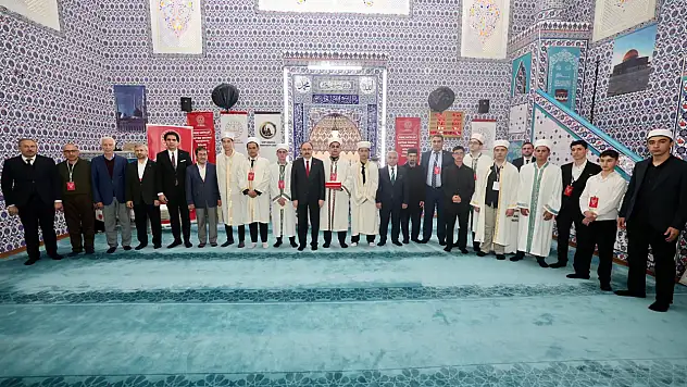 Siirt'te Genç Hatipler Yarışması: 8. Bölge Finali Duygu Dolu Anlara Sahne Oldu