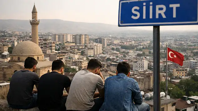 Siirt'te Gençler Kaçıyor: Düşük Ücret, Yüksek Umutsuzluk! Buruk Geçen Bayram