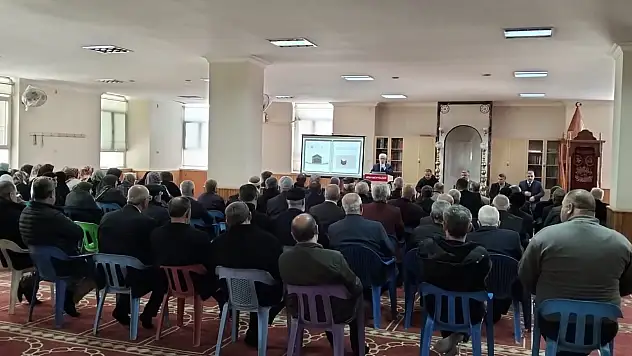 Siirt'te Hac Yolcularına Eğitim Semineri Düzenlendi