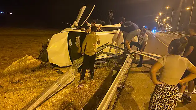 Siirt'te Hafif Ticari Araç Takla Attı: Sürücü Burnu Bile Kanamadan Kurtuldu