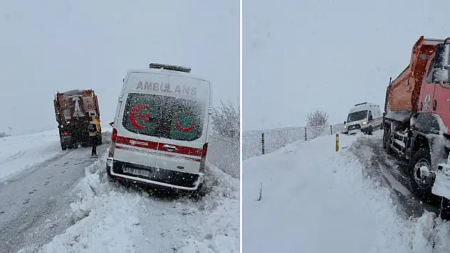 Siirt'te hasta almaya giden ambulans yolda mahsur kaldı
