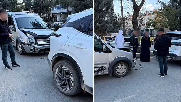 Siirt'te Hükümet Bulvarı'nda Maddi Hasarlı Trafik Kazası